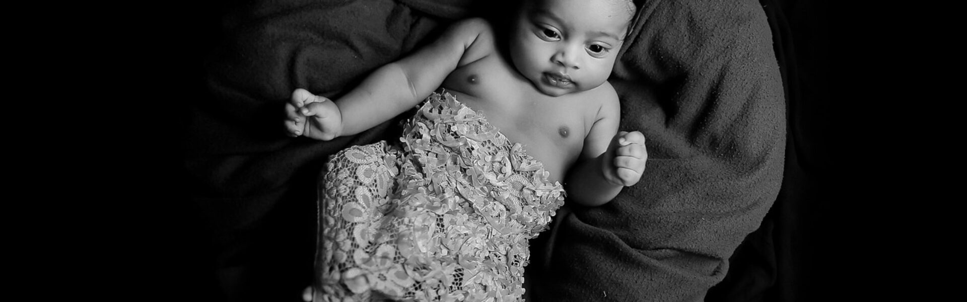 Bébé arcenciel comment célébrer la vie et la couleur à travers la mode