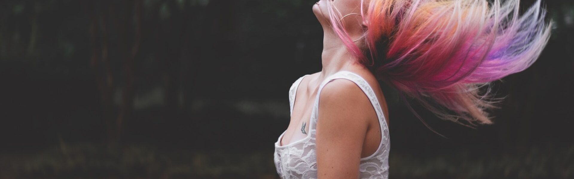 woman-1869208_1280